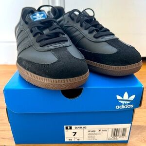 Adidas Black Sambas